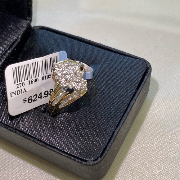 Yellow Gold Diamond Ring - Picture 8 of 8